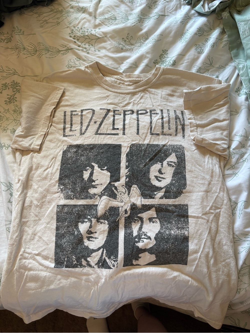 Men’s White Graphic Band Tee